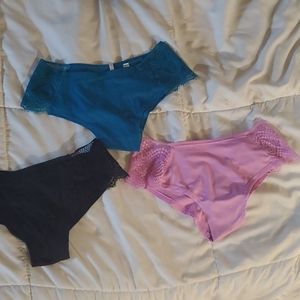 3 PINK panties